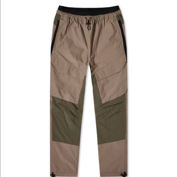 NIKE TECH PACK WIND PANTOLIVE GREY, TWILIGHT